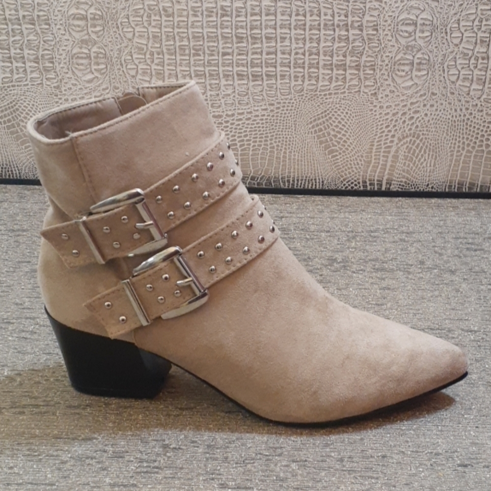 Ladies Zip Up Ankle Bootie